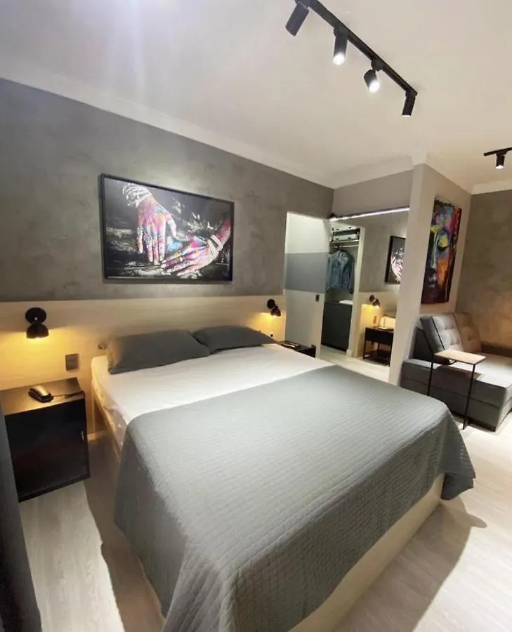 Apartamento Studio Moderno - Jardins: Cama Queen, Ar E Garagem São Paulo Brasil