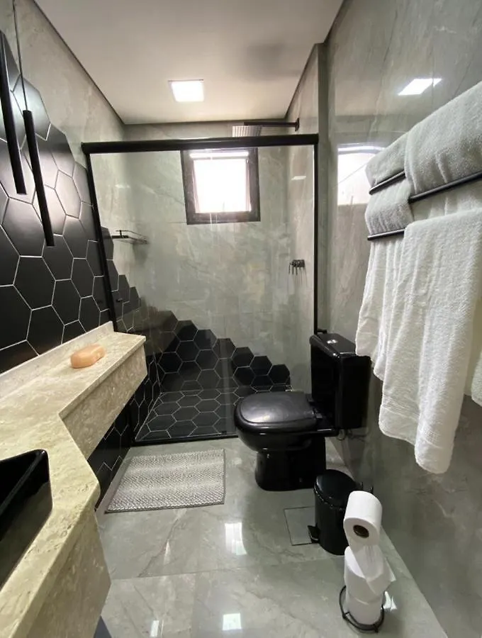 Studio moderno - Jardins: Cama Queen, Ar e Garagem São Paulo 0*,